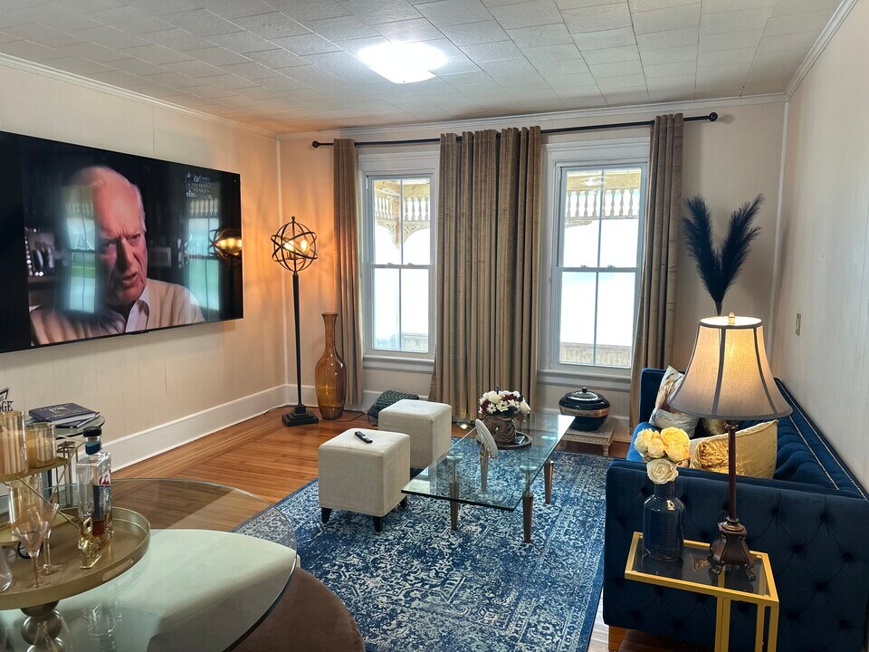 89 George St, Unit 1 First Floor in Saratoga Springs, NY - Foto de edificio