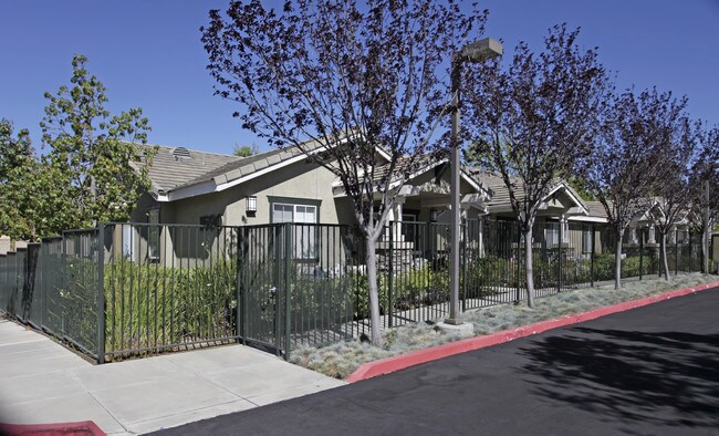 Seasons at Simi Valley Apartment Homes in Simi Valley, CA - Building Photo - Building Photo