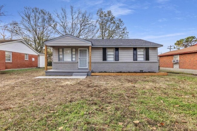 property at 2165 Pueblo Ave