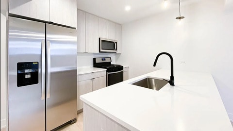 1336 W Bryn Mawr Ave in Chicago, IL - Building Photo - Building Photo