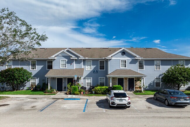 Vanderbilt Place at Camden Cove in Naples, FL - Building Photo - Building Photo