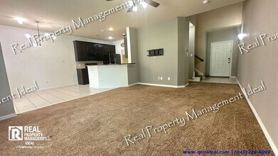 304 Basil St in Garland, TX - Building Photo - Building Photo