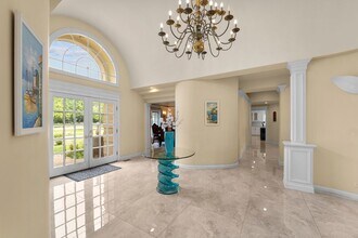 1920 Wedgewood Dr in Lake Forest, IL - Building Photo - Building Photo