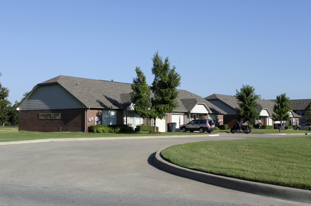 Autumn Villa in Bixby, OK - Building Photo