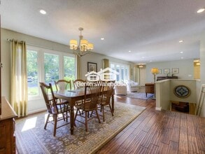 9532 Yosemite Rd in Bloomington, MN - Building Photo - Building Photo