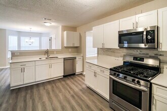 95 Kirkland Ct in Covington, GA - Foto de edificio - Building Photo