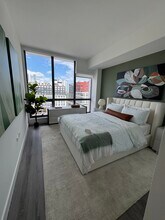 163 NW 26th St, Unit A3 in Miami, FL - Foto de edificio - Building Photo