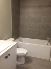 1958-1958 N Parallel Rd in Abbotsford, BC - Building Photo - Building Photo