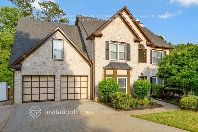 property at 2256 Glenridge Dr