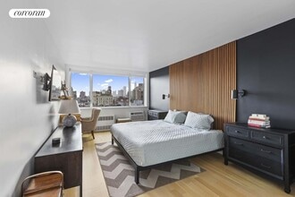 333 E 14th St in New York, NY - Building Photo - Building Photo