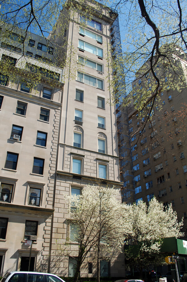 950 5th Ave in New York, NY - Building Photo - Building Photo