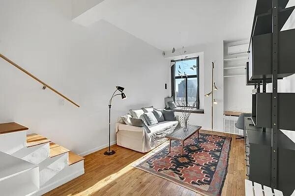 310 E 23rd St in New York, NY - Building Photo