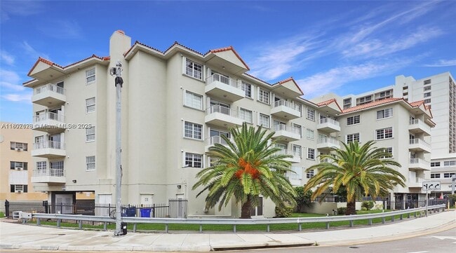 property at 2600 Collins Ave