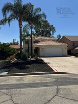 30064 Boat Haven Dr in Canyon Lake, CA - Building Photo