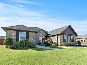 27998 Cross Gate Dr in Madison, AL - Foto de edificio - Building Photo