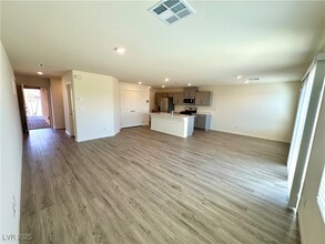 5746 Sunset Sedona St in North Las Vegas, NV - Building Photo - Building Photo