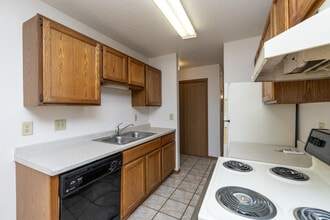 Citi Park Apartments in Fargo, ND - Building Photo - Interior Photo