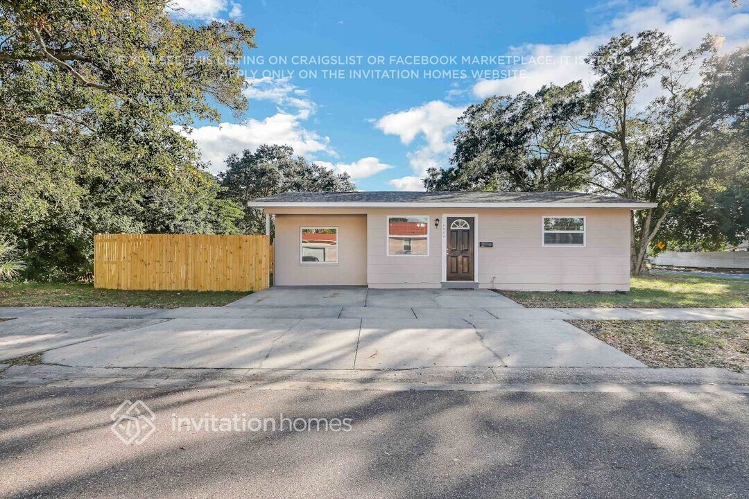 4564 12th Ave S in St. Petersburg, FL - Building Photo