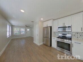 2462 6th Ave N in St. Petersburg, FL - Building Photo - Building Photo