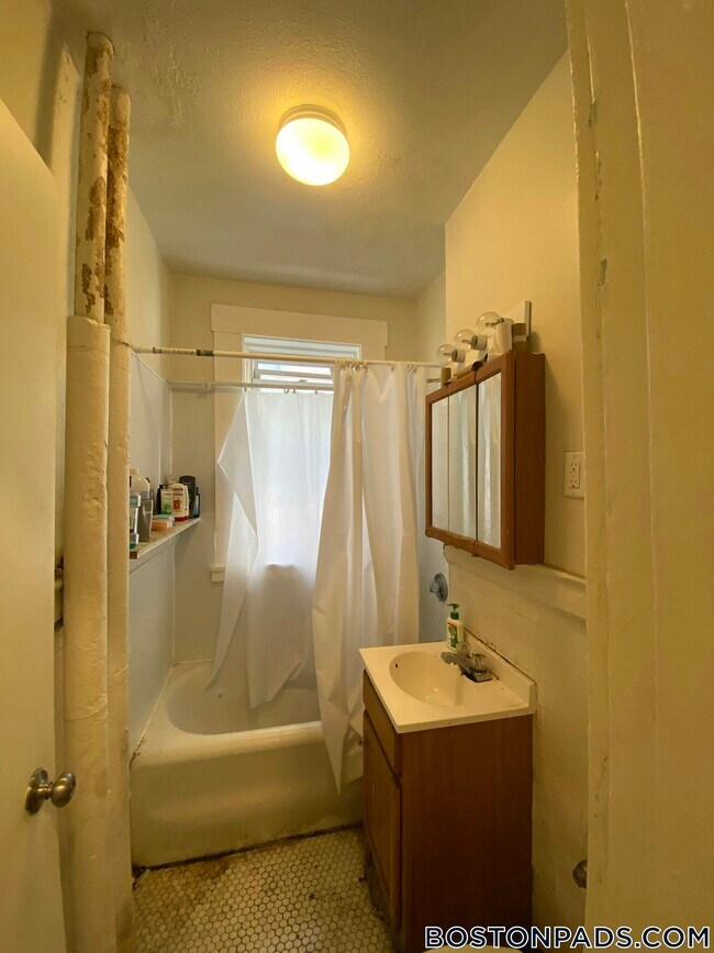 1167 Boylston St in Boston, MA - Building Photo - Building Photo