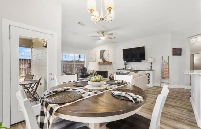 property at 6707 Oakbranch Manor Ln