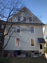 642 Orange St, Unit 3rd Floor Apartment in New Haven, CT - Building Photo - Building Photo