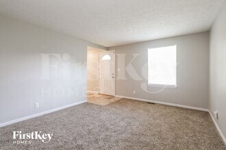 6002 Gateway Dr in Indianapolis, IN - Building Photo - Building Photo