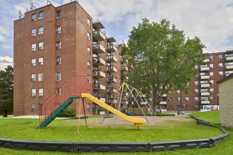 Morning Star Apartments in Mississauga, ON - Building Photo - Building Photo