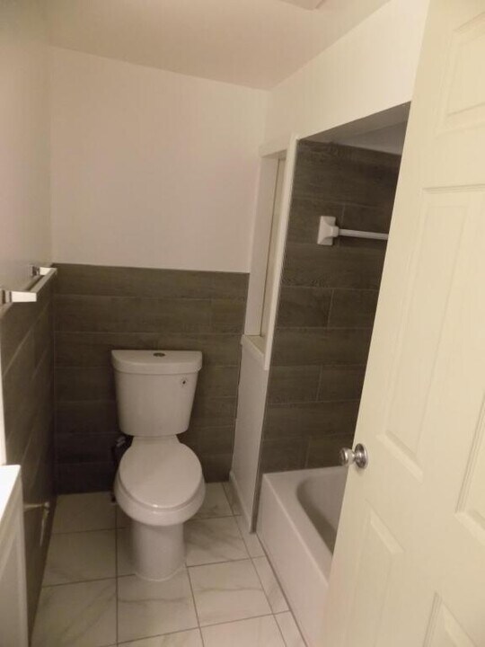 24426 Columbus Ave in Warren, MI - Building Photo