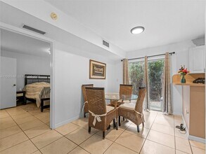 1240 SE 31st Ct in Homestead, FL - Building Photo - Building Photo