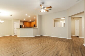 7114 Tarpon Ct in Fleming Island, FL - Foto de edificio - Building Photo