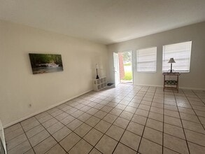 1315 SE Silver Springs Pl in Ocala, FL - Building Photo - Building Photo