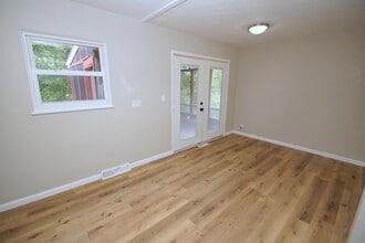 3516 Central Ave in Bettendorf, IA - Building Photo - Building Photo