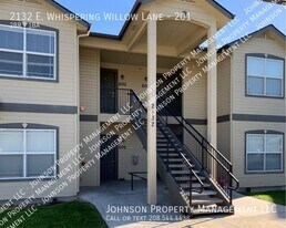 2132 E Whispering Willow Ln in Nampa, ID - Building Photo