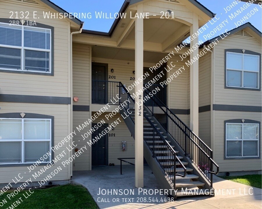 2132 E Whispering Willow Ln in Nampa, ID - Building Photo