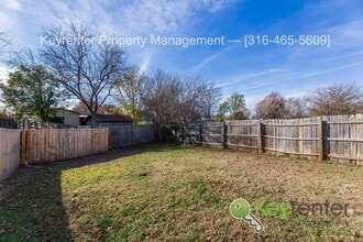 1323 W Nottingham Cir in Wichita, KS - Building Photo - Building Photo