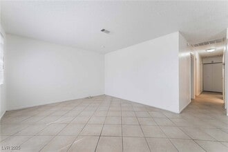 1272 Lawry Ave in Las Vegas, NV - Building Photo - Building Photo