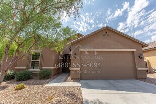 18295 W Saguaro Ln in Surprise, AZ - Building Photo