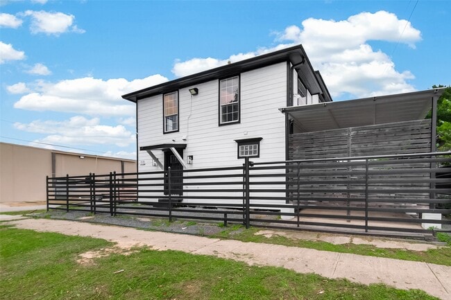 property at 2120 Fulton St
