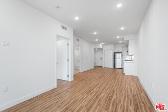 11600 National Blvd in Los Angeles, CA - Building Photo - Building Photo