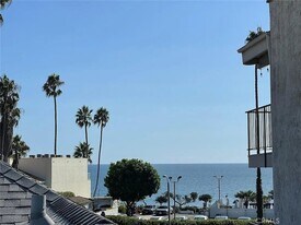274 Cliff Dr, Unit 8 in Laguna Beach, CA - Building Photo