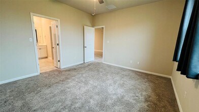 310 Dipprey Ln in Andice, TX - Building Photo - Building Photo