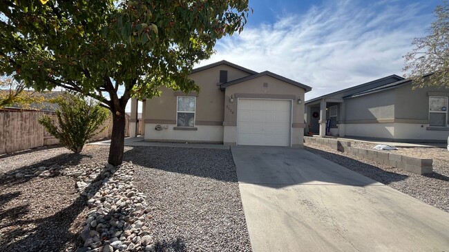 2120 Sagecrest Loop in Rio Rancho, NM - Foto de edificio - Building Photo