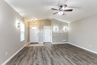 944 Streamside Dr in Greenfield, IN - Building Photo - Building Photo