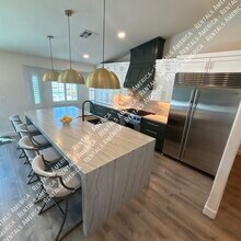 6841 N Bienville St in Las Vegas, NV - Building Photo - Building Photo