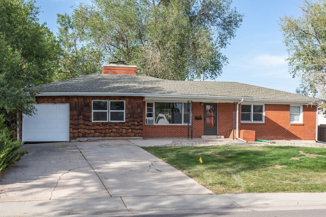 614 W Ramona Ave in Colorado Springs, CO - Building Photo