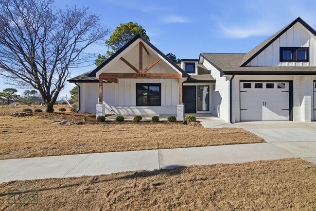 property at 3428 N Ironwood Ave