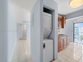 1820 W 53rd St in Hialeah, FL - Building Photo - Building Photo