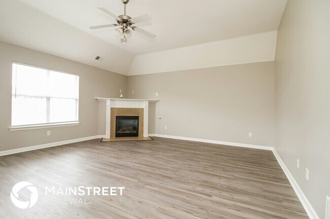 3182 Pinetree Loop S in Southaven, MS - Building Photo - Building Photo