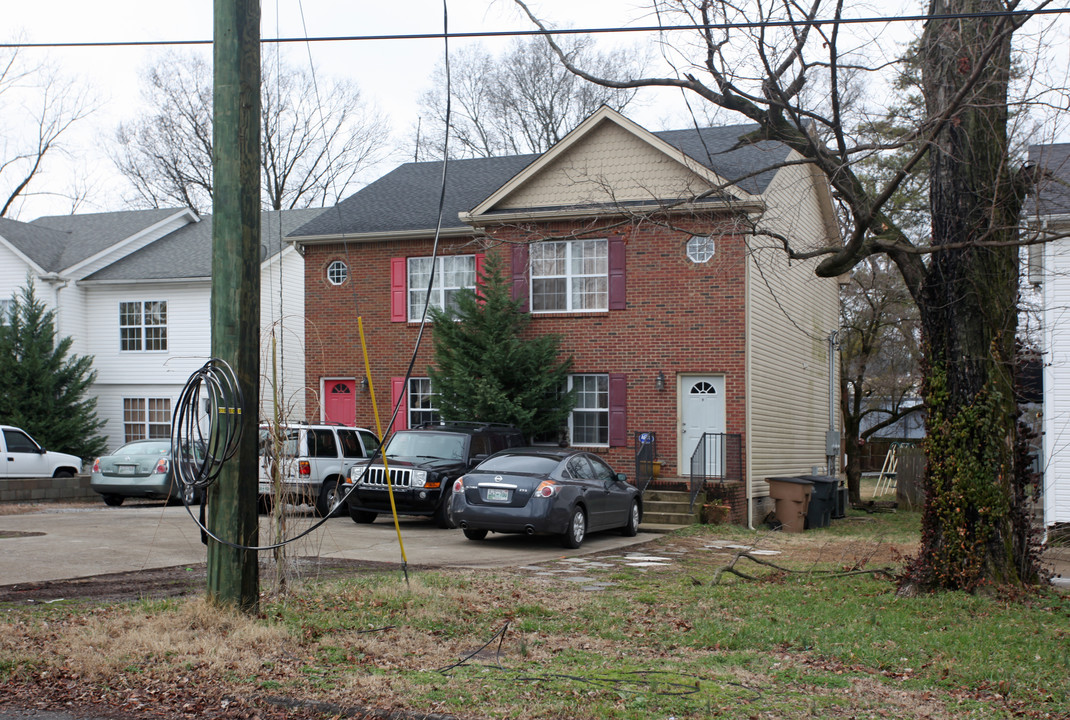 2715 Gear St in Nashville, TN - Foto de edificio